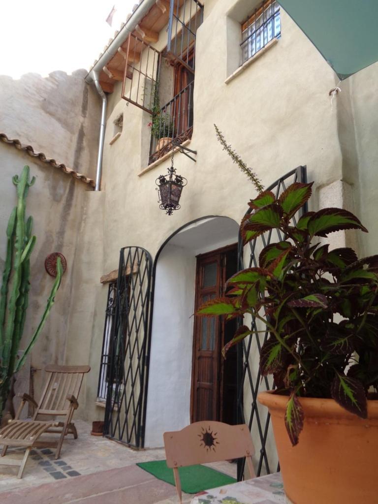 Oliva Courtyard Guesthouse Luaran gambar